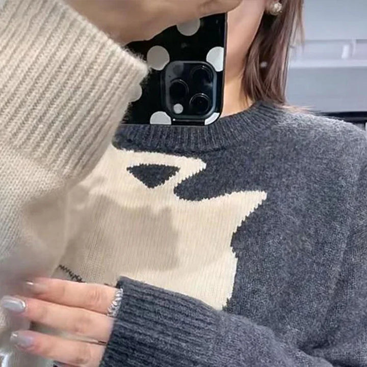 Frankie – Contrast Cat Motif Sweater