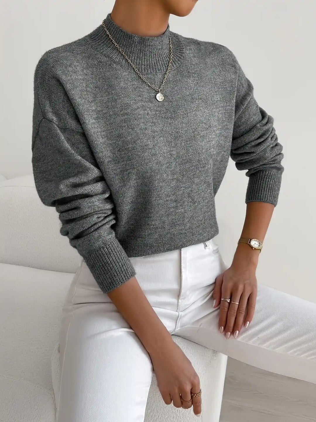 Yvonne - Elegant and Warm Sweater