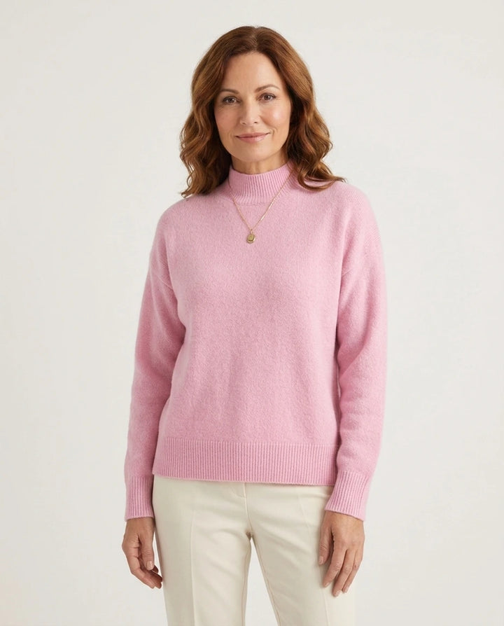 Yvonne - Elegant and Warm Sweater