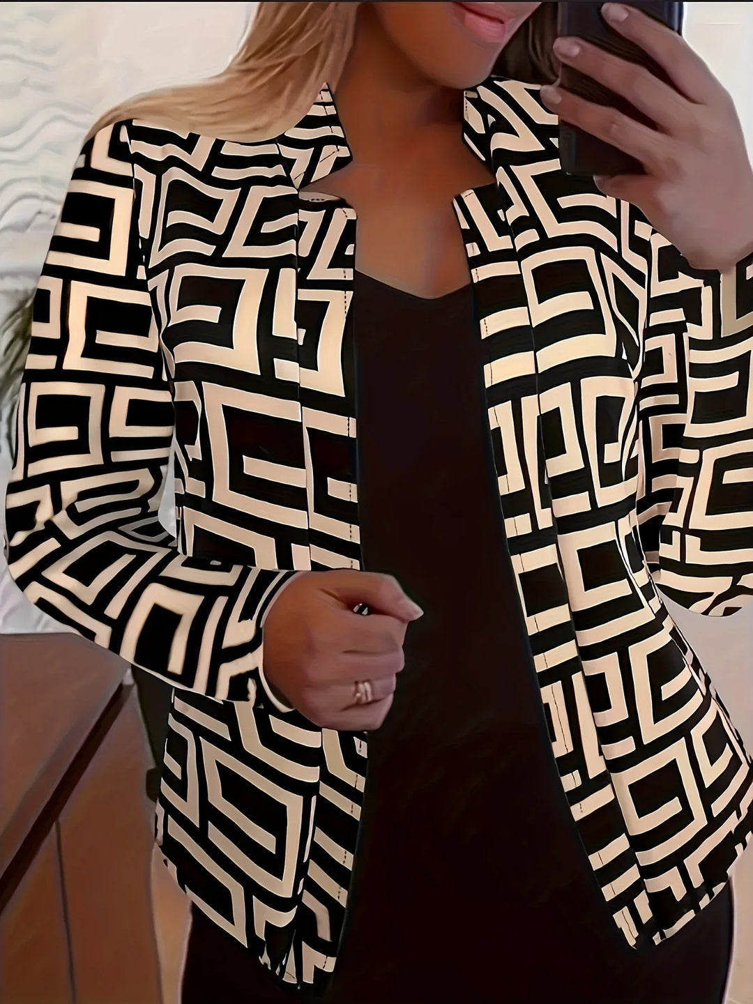 Nadia – Graphic Maze-Print Blazer