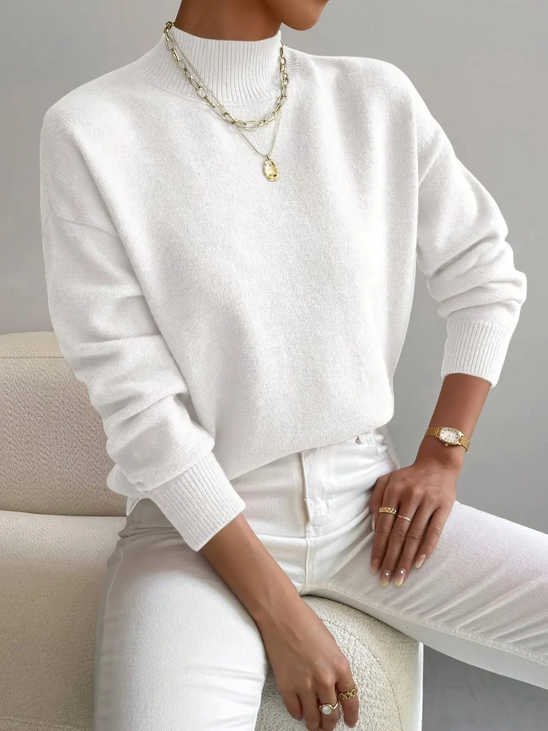 Yvonne - Elegant and Warm Sweater