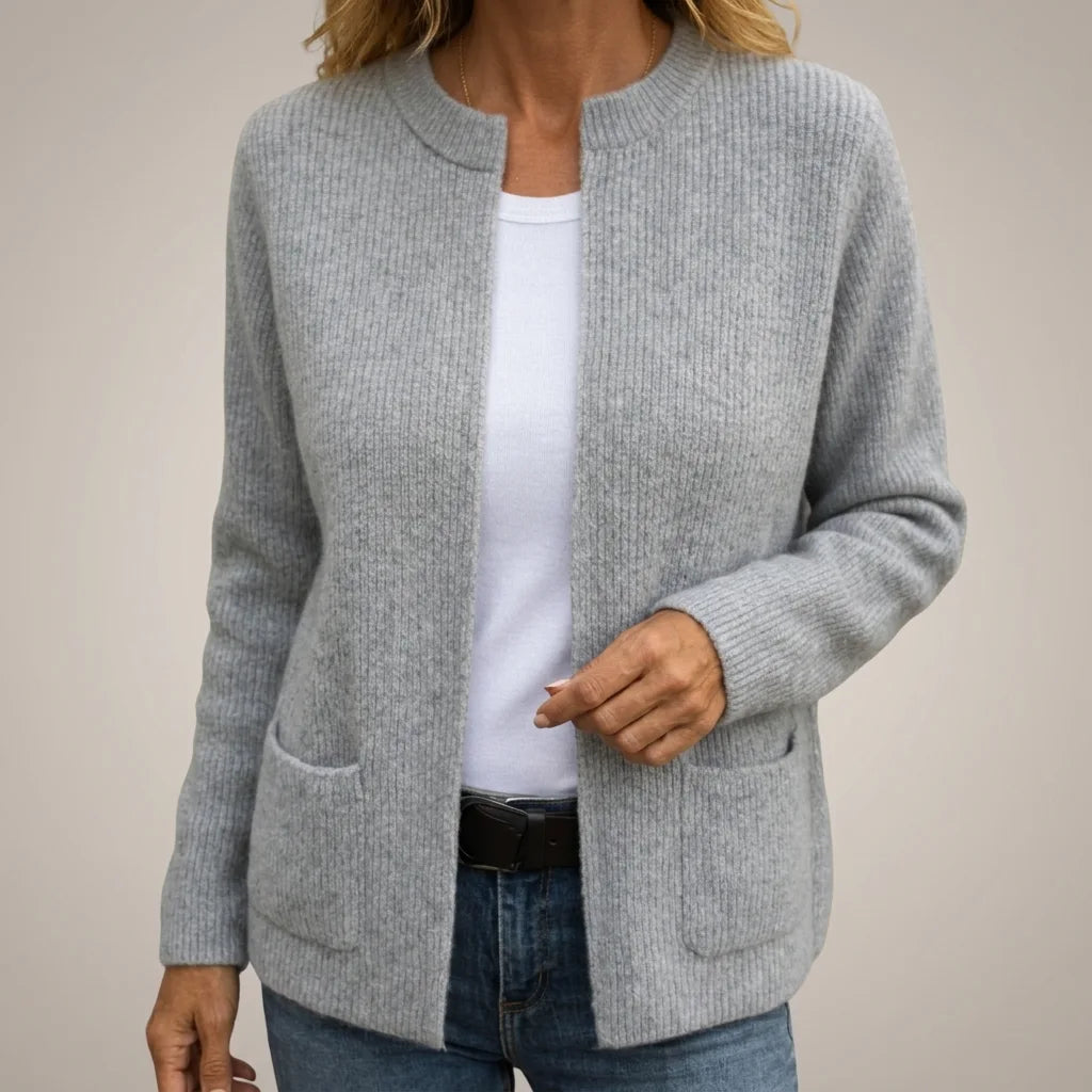 Annika - Cozy Cardigan